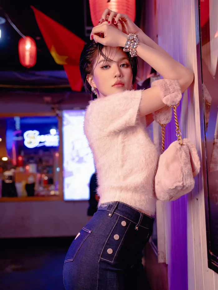 Body đẹp nuột nà của Ngọc Trinh làm bao người mê mẩn