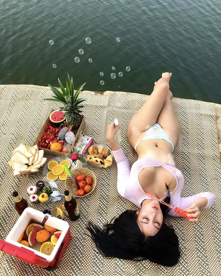 Pong Kyubi thả dáng khiêu gợi nóng bỏng khó cưỡng