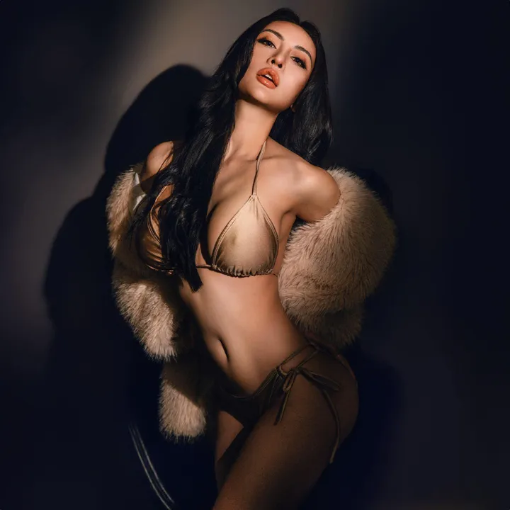 Vú tròn body ngon làm bao chàng mê mẩn