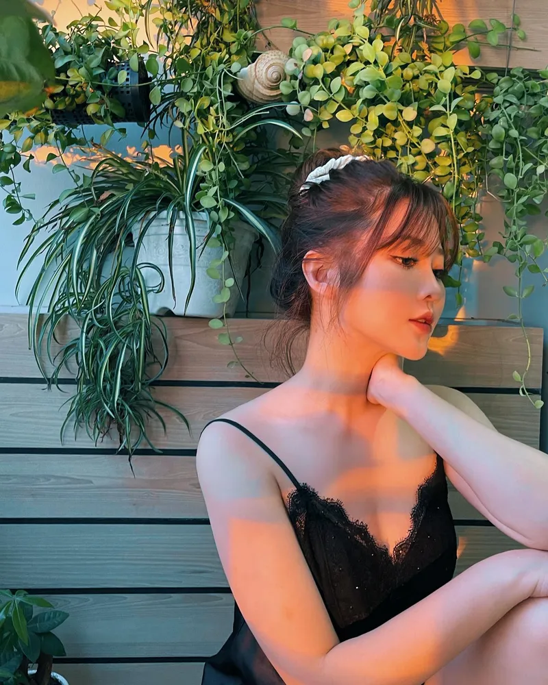 Ribi Sachi sexy cá»±c dÃ¢m