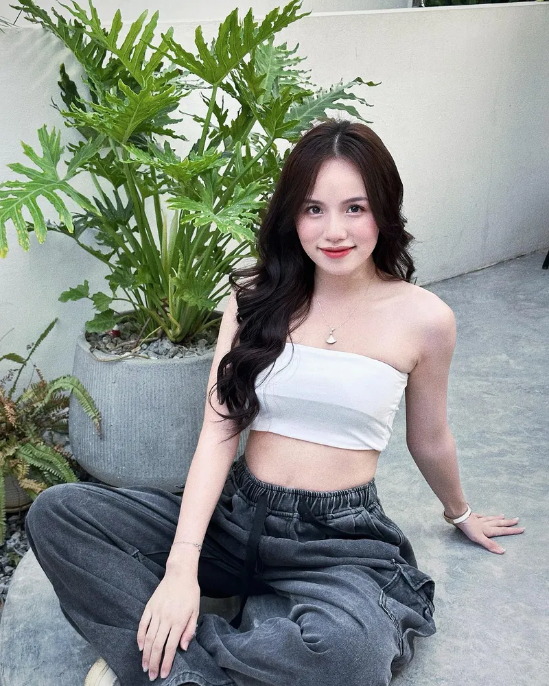 ảnh mới nhất của Thị Nhung