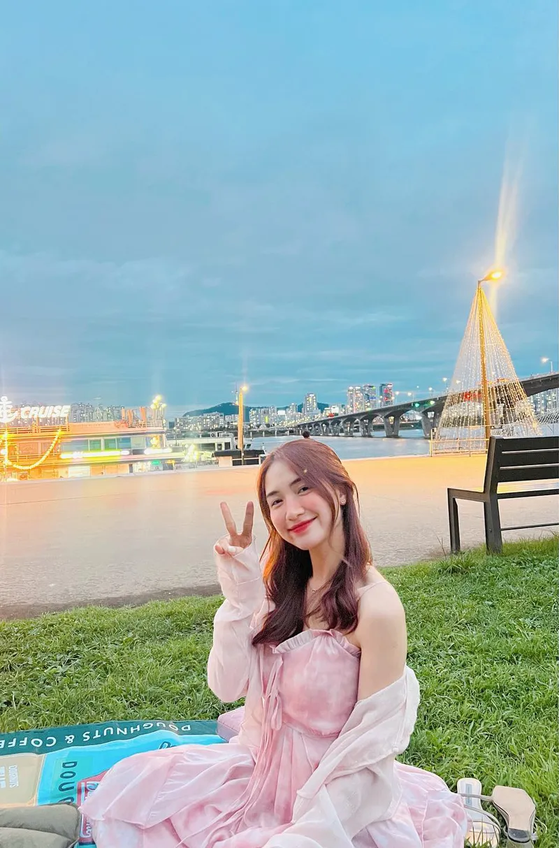 ảnh sexy của Hòa Minzy quyến rũ