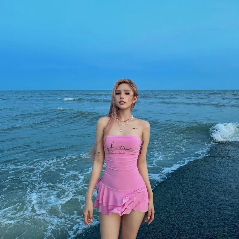 Hàng họ ngọt nước đầy kích thích của Xoài Non